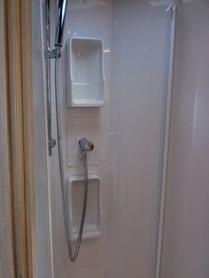 GRANDE DOUCHE CAMPING CAR INTEGRAL